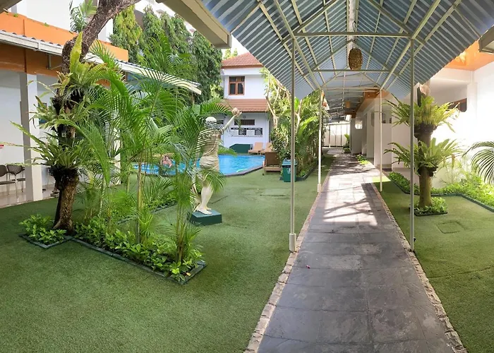 Febri's & Kuta (Bali)