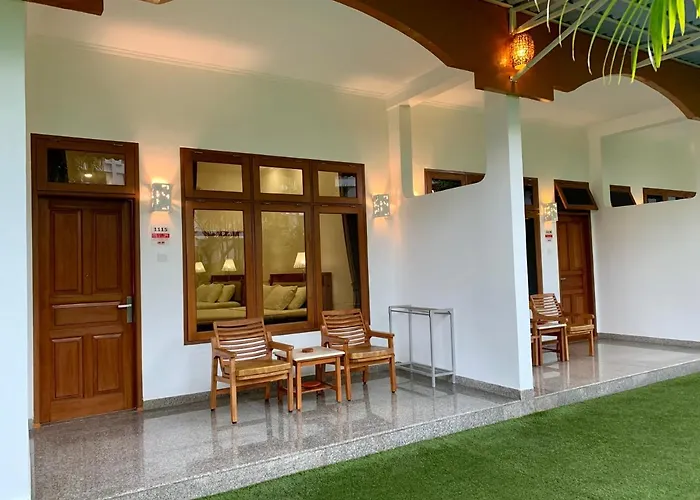Febri's & Kuta (Bali)