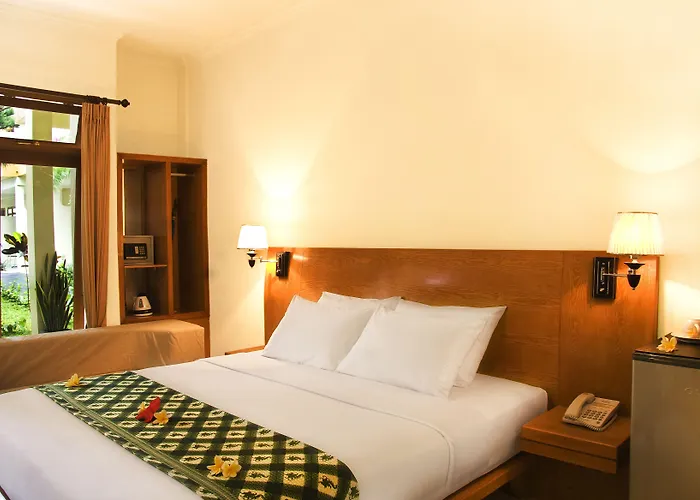 Febri's & Hotel 4*