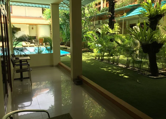 Febri's & Otel 4*
