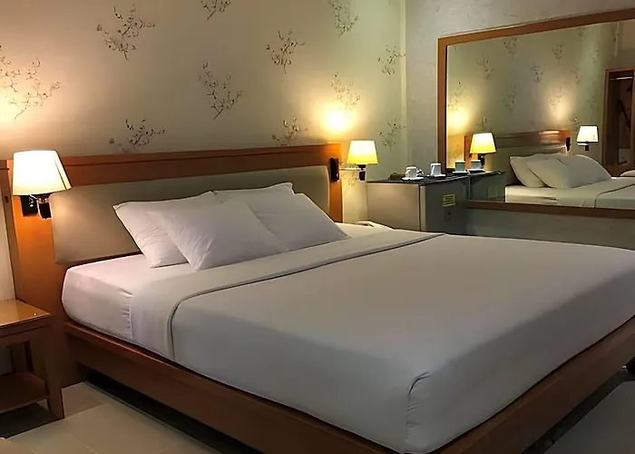 Febri's & Hotel 4*