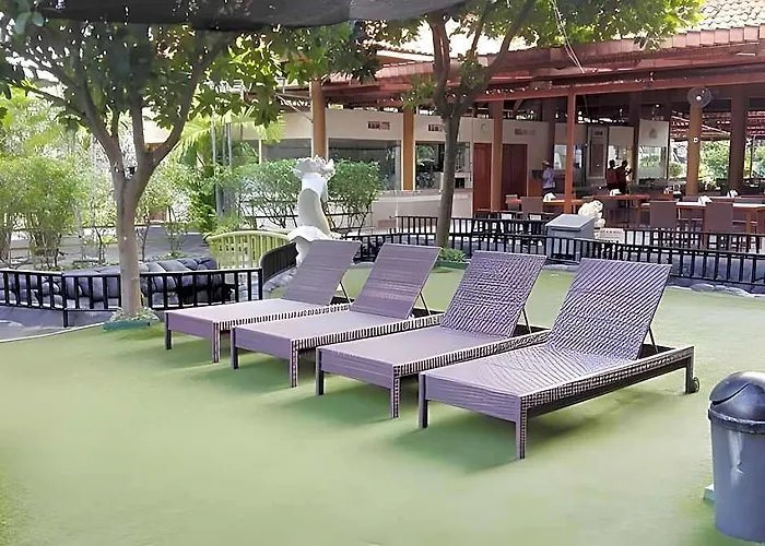 Hotel Febri's &