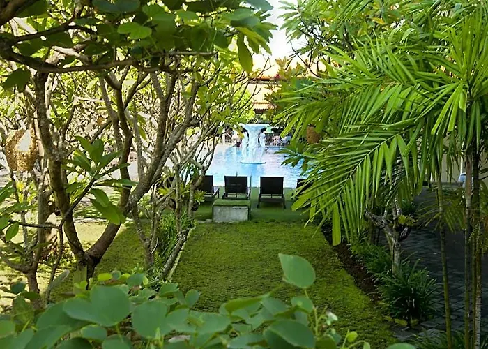 Hotel Febri's & 4*