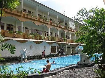 Febri's & Otel Kuta Lombok