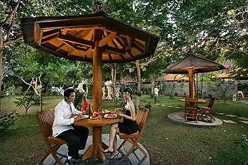Febri's & 4* Kuta Lombok