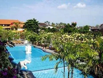 Otel Febri's & 4*